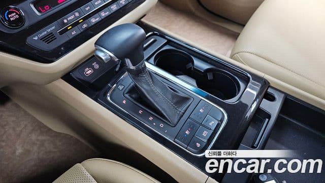 Kia All New Carnival Prestige, 2017 9