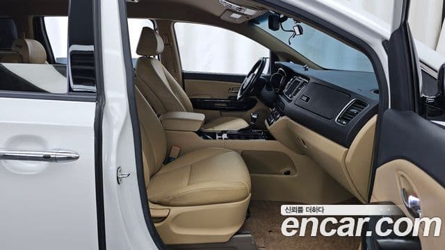 Kia All New Carnival Prestige, 2017 11