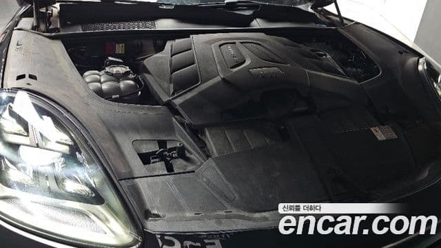 Porsche Cayenne (PO536), 2019 6