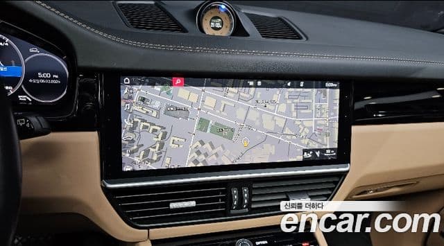 Porsche Cayenne (PO536), 2019 14