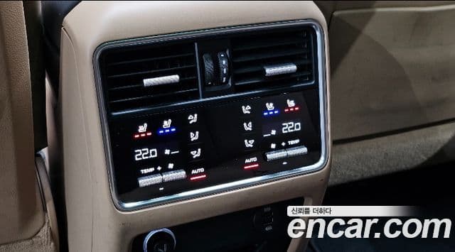 Porsche Cayenne (PO536), 2019 16