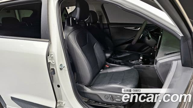 Kia D All New Niro Prestige, 2022 12