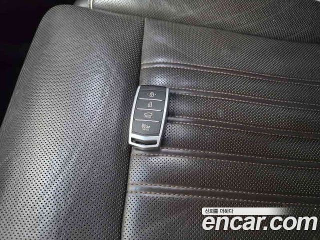 Genesis EQ900 Prestige, 2016 13