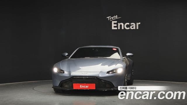 Aston Martin 밴티지 2세대 4.0 V8 купе, 2020 3