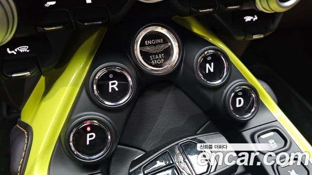 Aston Martin 밴티지 2세대 4.0 V8 купе, 2020 9