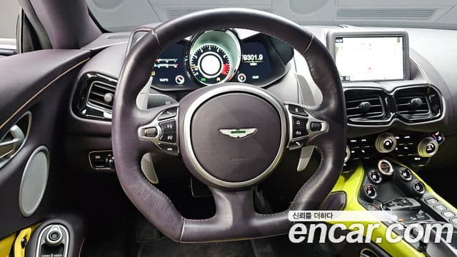 Aston Martin 밴티지 2세대 4.0 V8 купе, 2020 12