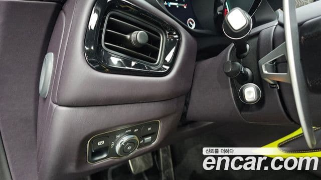 Aston Martin 밴티지 2세대 4.0 V8 купе, 2020 16