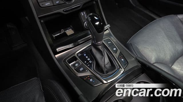 Hyundai Grandeur HG гибрид Premium, 2015 9