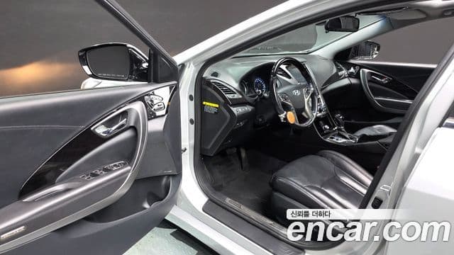 Hyundai Grandeur HG гибрид Premium, 2015 11