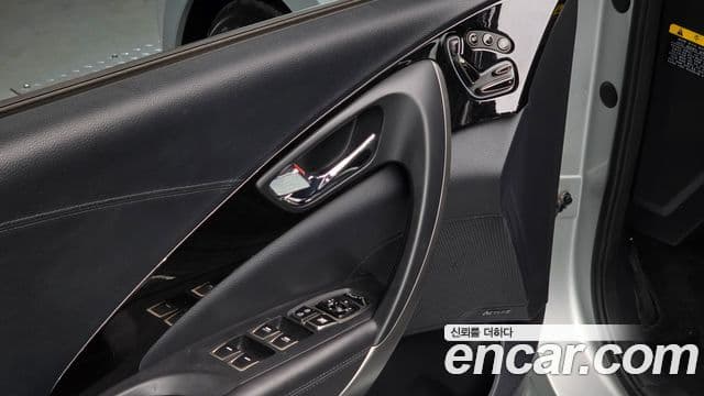 Hyundai Grandeur HG гибрид Premium, 2015 17