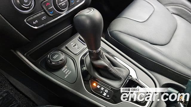 Jeep Cherokee(KL) 2.4 Limited AWD, 2022 9