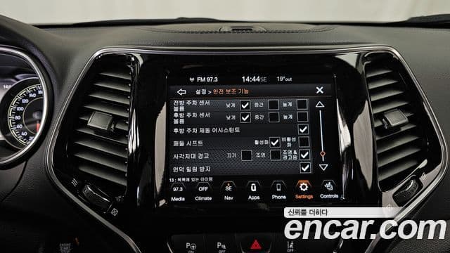 Jeep Cherokee(KL) 2.4 Limited AWD, 2022 16