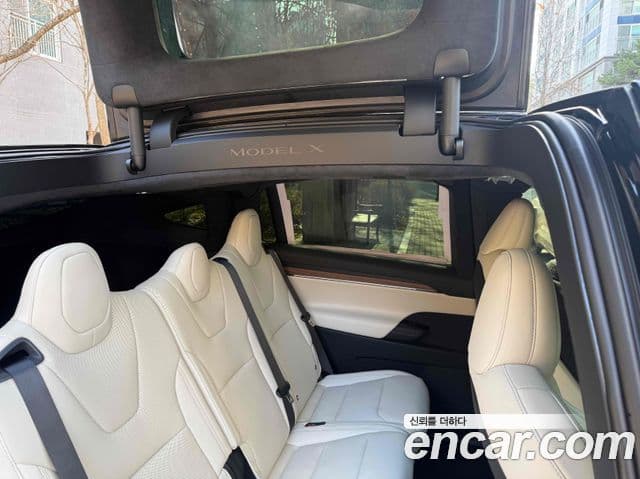Tesla модель X Long Range, 2026 13