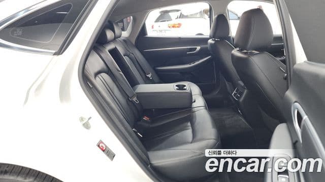 Hyundai Sonata (DN8) Premium Family, 2020 13