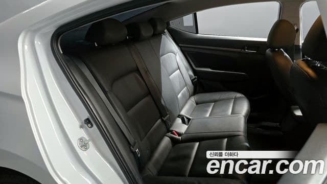 Hyundai Avante AD 1.6 GDI Value Plus, 2017 12