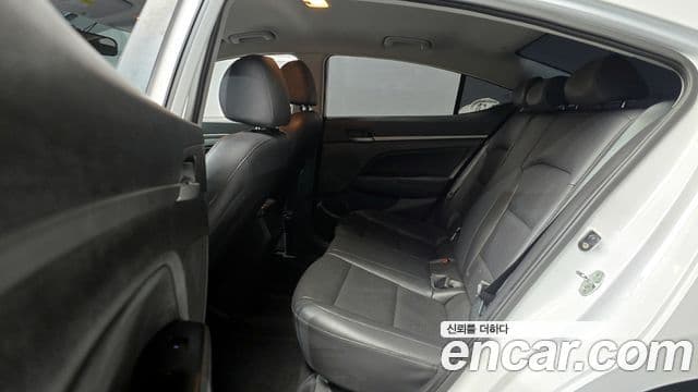 Hyundai Avante AD 1.6 GDI Value Plus, 2017 13