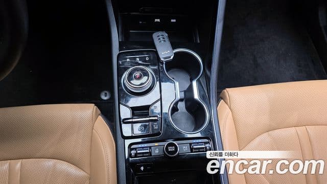 Kia K5 гибрид 3세대 Signature, 2023 9