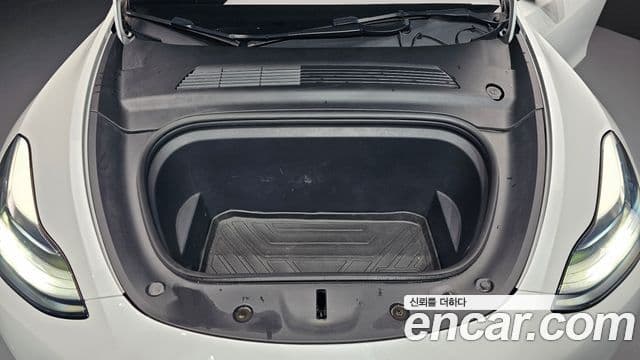 Tesla модель Y Standard Range RWD, 2021 6