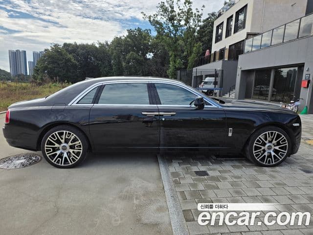 Rolls-Royce 고스트 6.6 EWB V12, 2016 4