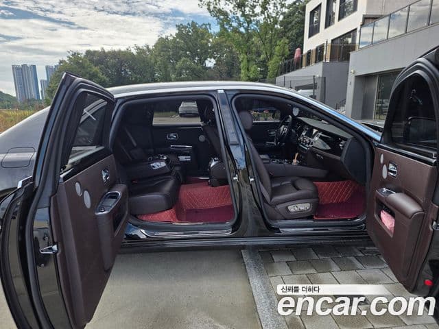 Rolls-Royce 고스트 6.6 EWB V12, 2016 7