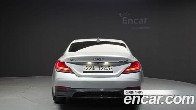 Genesis G70 Elite, 2019 4