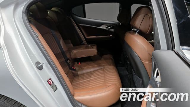 Genesis G70 Elite, 2019 12