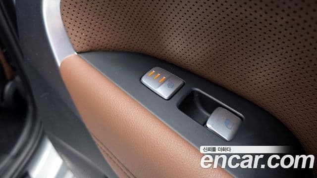 Genesis G70 Elite, 2019 19