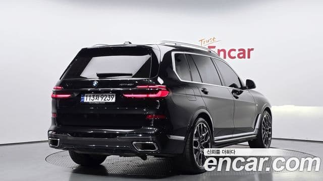 BMW X7 (G07) xDrive 40i M Sport 6인승, 2025 2