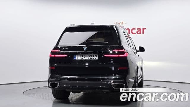 BMW X7 (G07) xDrive 40i M Sport 6인승, 2025 4