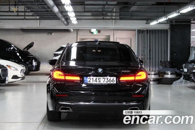BMW 5시리즈 (G30) Luxury, 2022 все фото