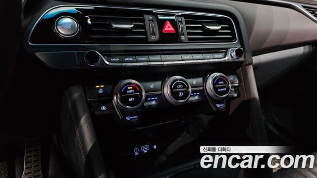 Genesis G70 Elite, 2019 17