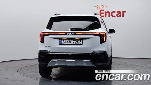 Kia The / новый New Seltos Signature, 2024 4