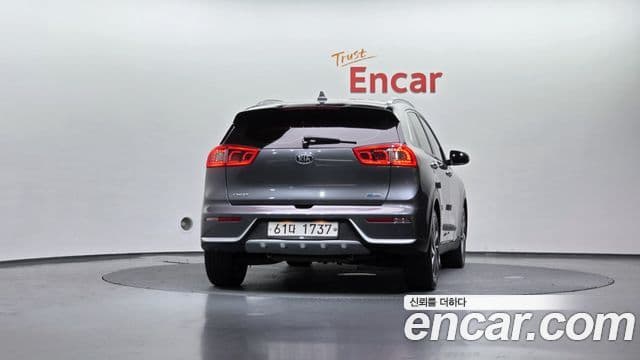 Kia Niro Noblesse, 2018 4