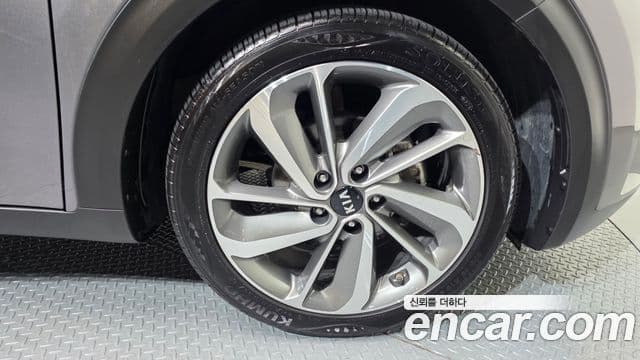 Kia Niro Noblesse, 2018 все фото