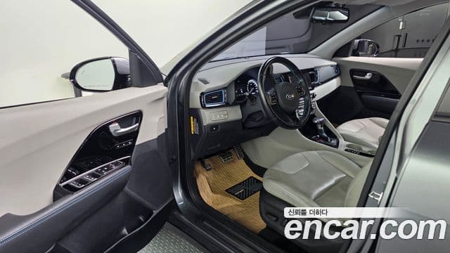 Kia Niro Noblesse, 2018 10