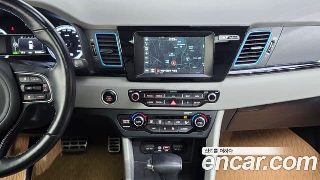 Kia Niro Noblesse, 2018 14