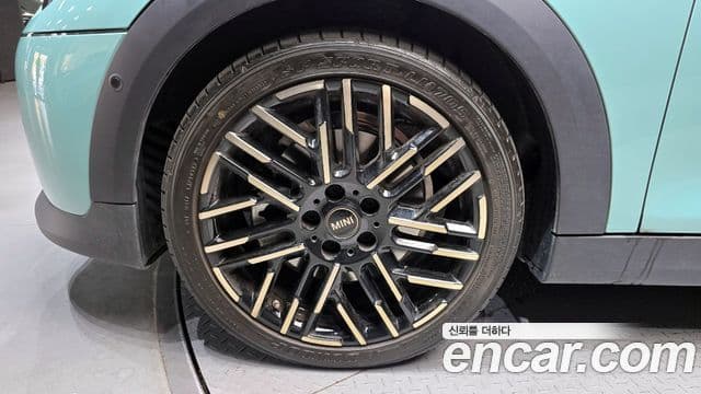 Mini Cooper S 4세대 5도어 favored, 2025 все фото