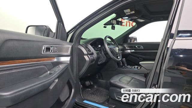 Ford Explorer 5세대, 2017 12