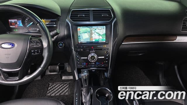 Ford Explorer 5세대, 2017 15