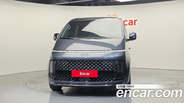 Hyundai Staria Prestige, 2025 3