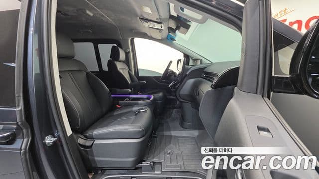 Hyundai Staria Prestige, 2025 10