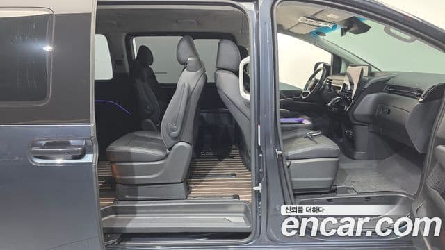 Hyundai Staria Prestige, 2025 19