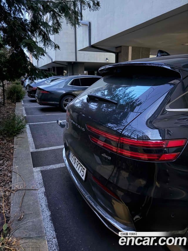 Genesis GV70, 2025 4