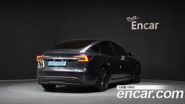 Tesla модель 3, 2025 2