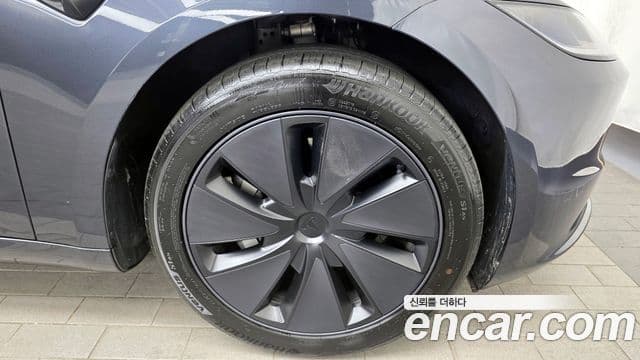 Tesla модель 3, 2025 все фото