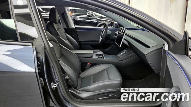 Tesla модель 3, 2025 10