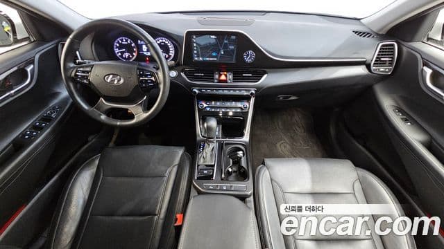 Hyundai Grandeur IG 3.0 LPi Modern (арендный автомобиль), 2018 7