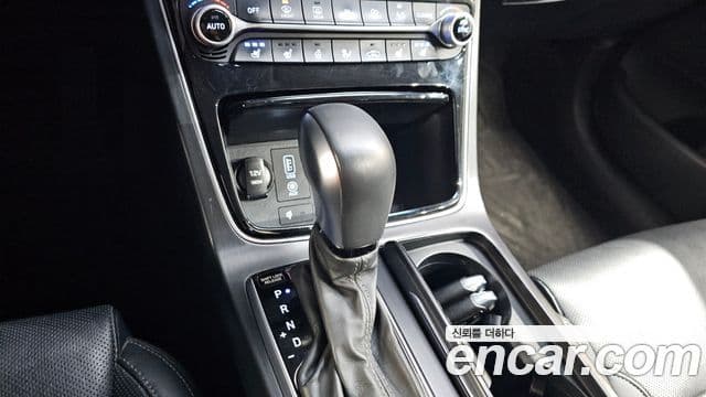 Hyundai Grandeur IG 3.0 LPi Modern (арендный автомобиль), 2018 9