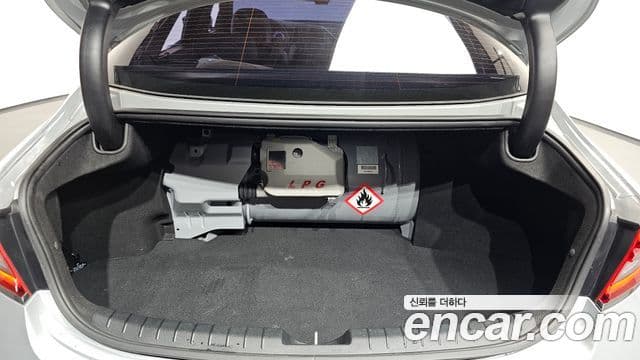 Hyundai Grandeur IG 3.0 LPi Modern (арендный автомобиль), 2018 20