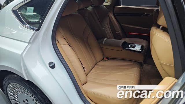 Genesis G80 (RG3) бензин 2.5 турбо AWD, 2025 12